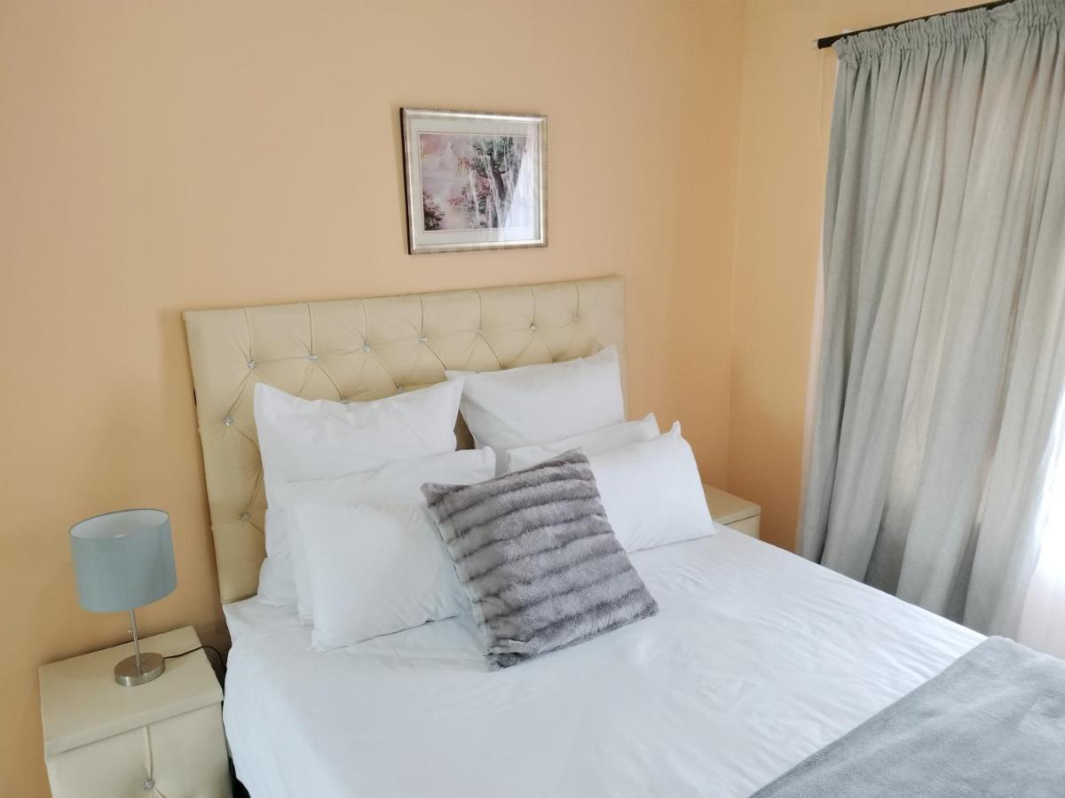 Sunrise Guesthouse Pretoria-Noord Buitenkant foto